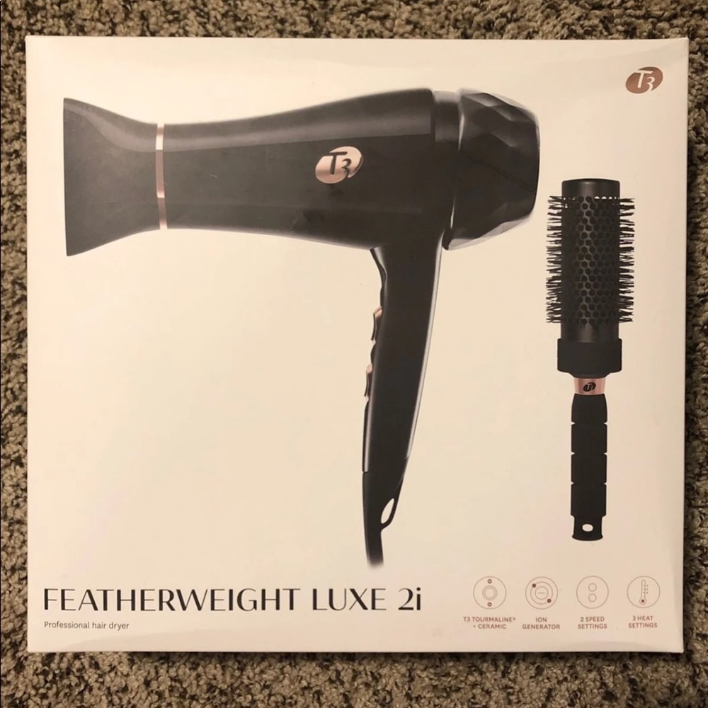 SOLD!! T3 Featherweight Lux 2i Hair Dryer